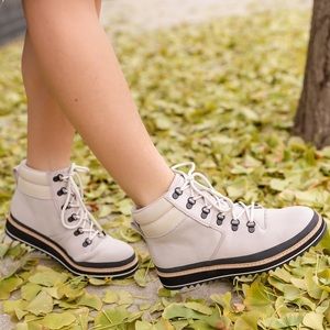 NWT! Toms Mojave Boot